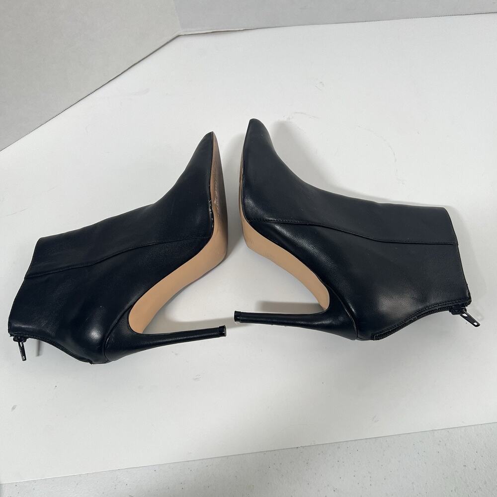 Steve Madden Vira Mid High 4” Heeled Boots Size 7 Black Leather Stripes Red Blue - Picture 8 of 12